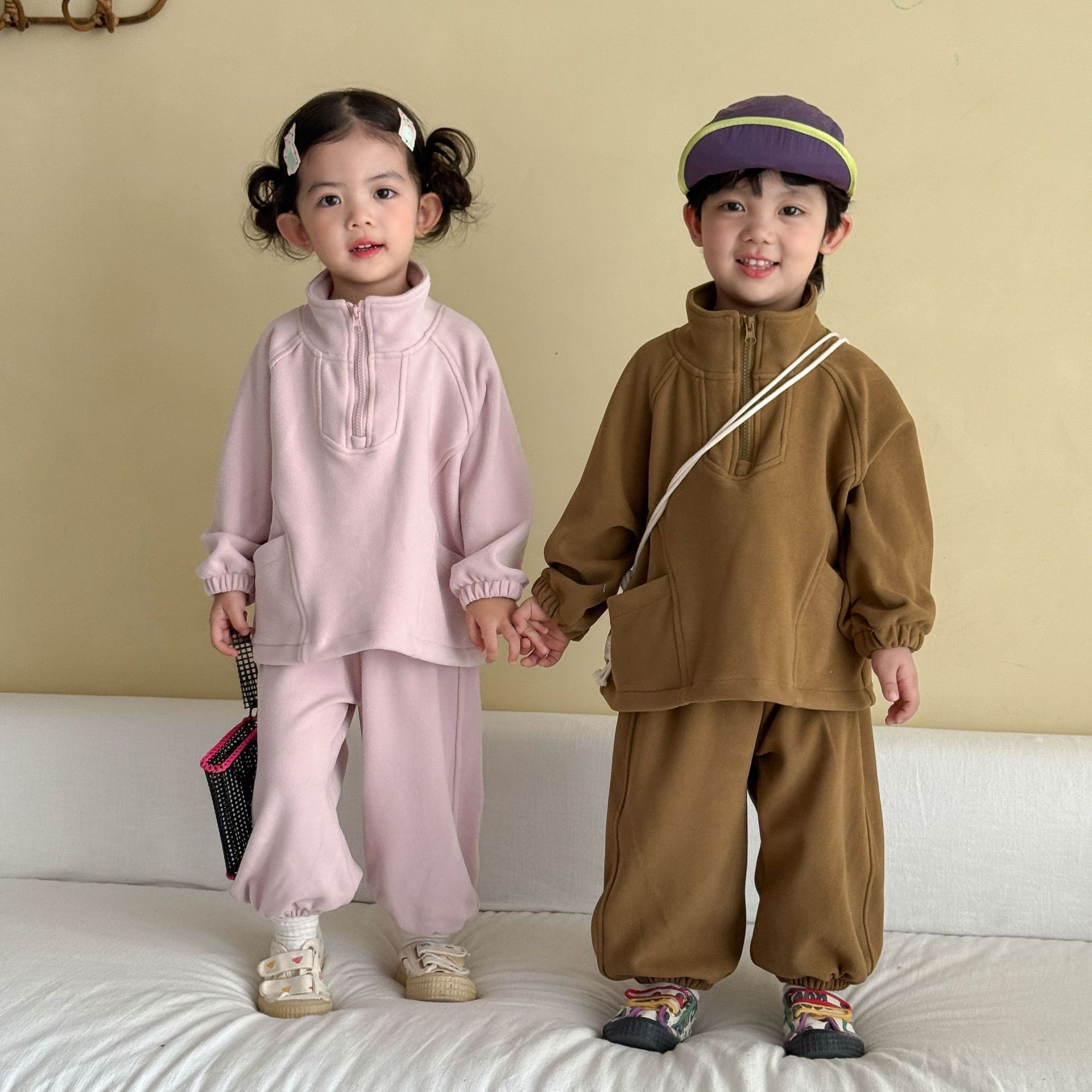 ชุดกีฬาเด็กแขนยาวสำหรับฤดูใบไม - Running Gear Kids บทวิจารณ์และราคา